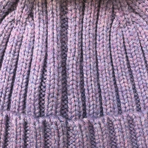 ‘SALE’ BRAND NEW J Crew Ribbed Beanie with Faux-Fur Pom-Pom - Picture 2 of 8